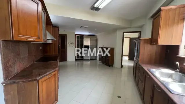 Apartamento Edificio La Llovizna. Sector La Lago - 11