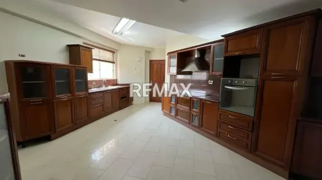 Apartamento Edificio La Llovizna. Sector La Lago - 12