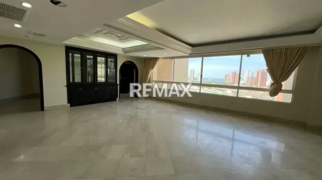 Apartamento Edificio La Llovizna. Sector La Lago - 15
