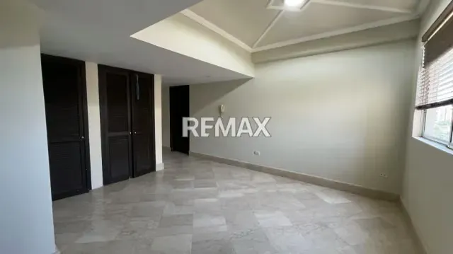 Apartamento Edificio La Llovizna. Sector La Lago - 18