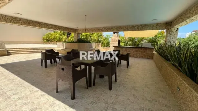 Apartamento Edificio La Llovizna. Sector La Lago - 5