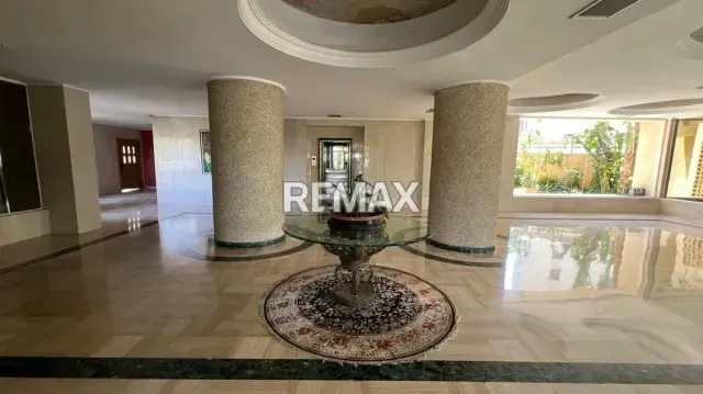 Apartamento Edificio La Llovizna. Sector La Lago - 6