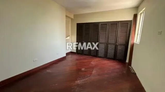Apartamento Edificio La Llovizna. Sector La Lago - 7