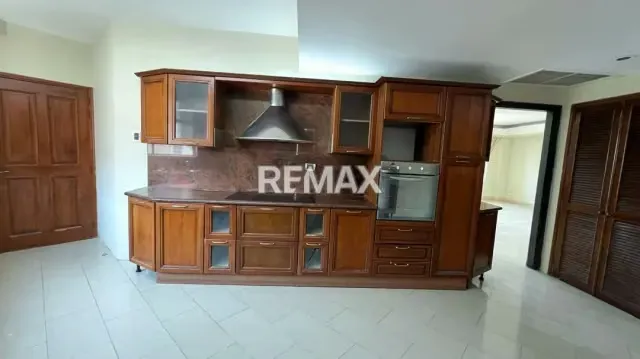 Apartamento Edificio La Llovizna. Sector La Lago - 10