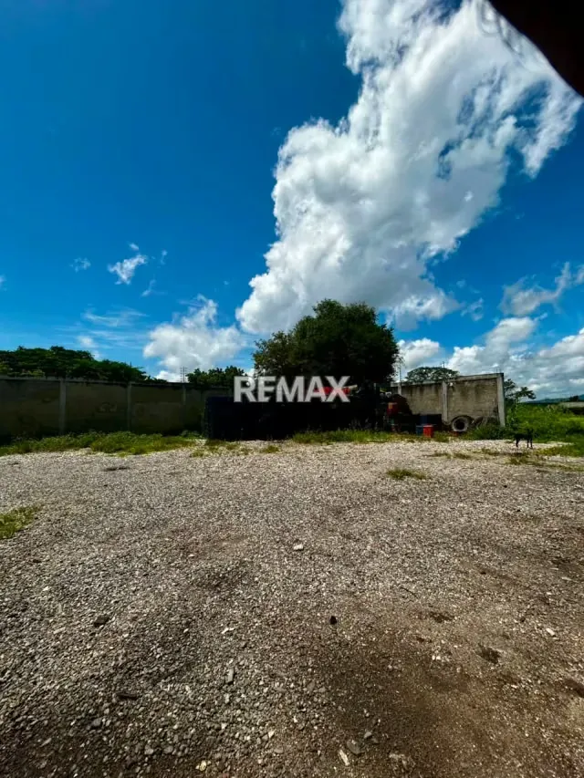 Oasis Privado y Oportunidad de Inversión: Propiedad de 3 Hectáreas Totalmente Equipada - 8