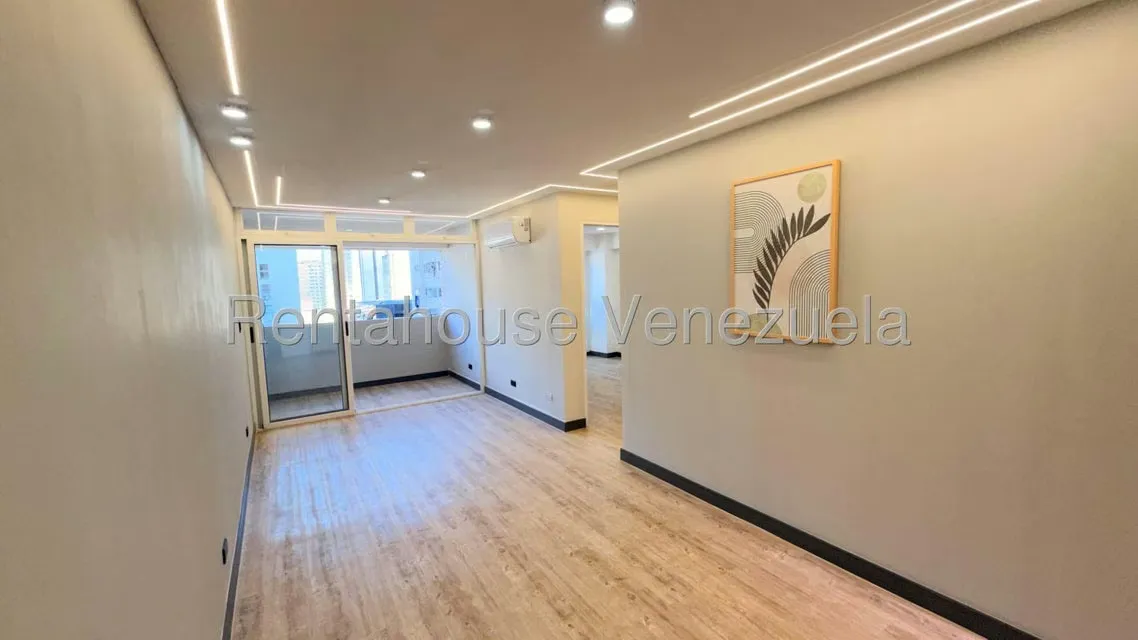Apartamento (1 Nivel) en Venta en Parroquia La Candelaria, Distrito Metropolitano - 2