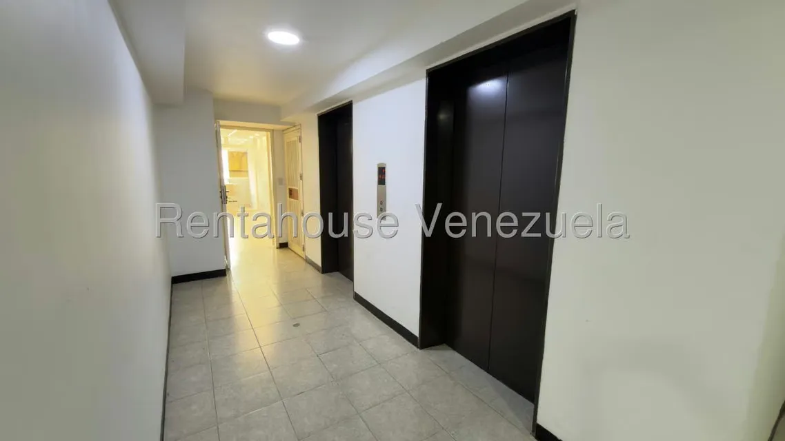 Apartamento (1 Nivel) en Venta en Parroquia La Candelaria, Distrito Metropolitano - 22