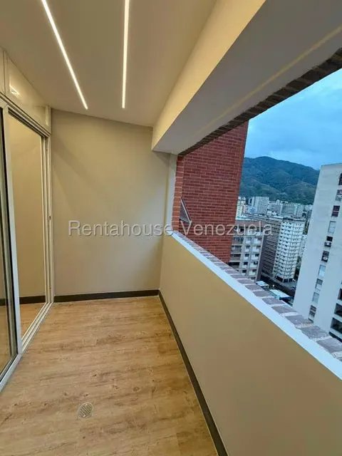 Apartamento (1 Nivel) en Venta en Parroquia La Candelaria, Distrito Metropolitano - 6