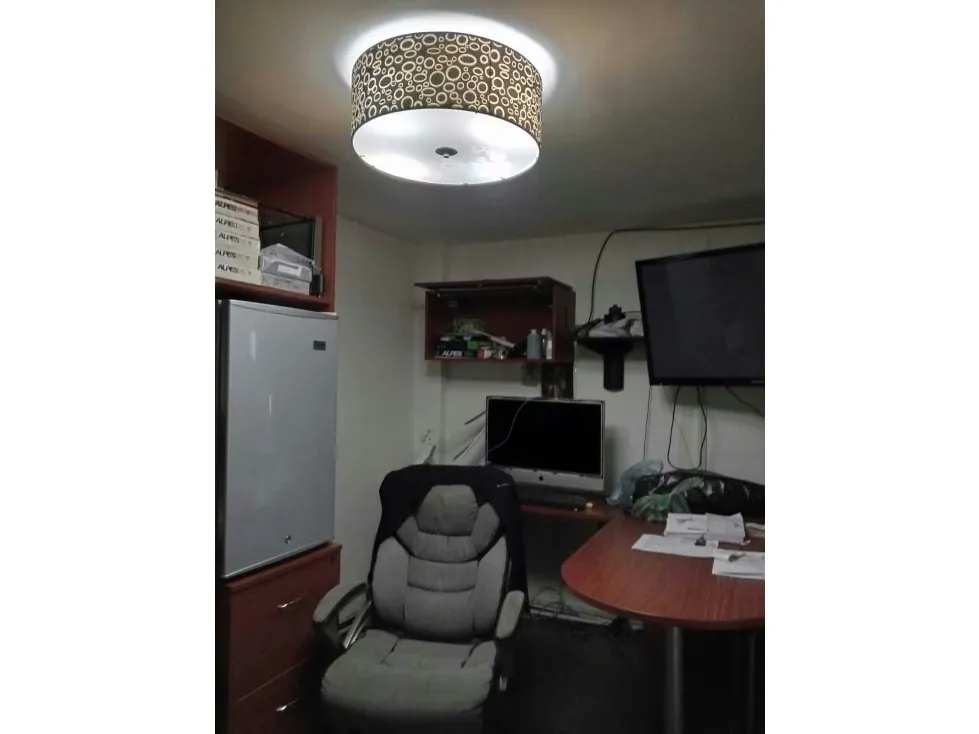 Oficina Comercial de 60 m² P-2 La Candelaria: Excelente Ubicación - 2