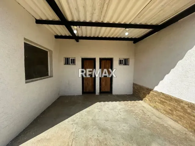 Galpón en venta, 900m2 ubicado en la avenida Ollarvides. Vía Punta Cardon - 4