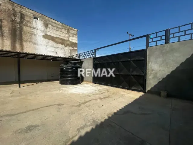 Galpón en venta, 900m2 ubicado en la avenida Ollarvides. Vía Punta Cardon - 5