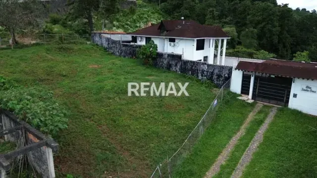 Terreno en Venta sector Cueva del Oso! - 2