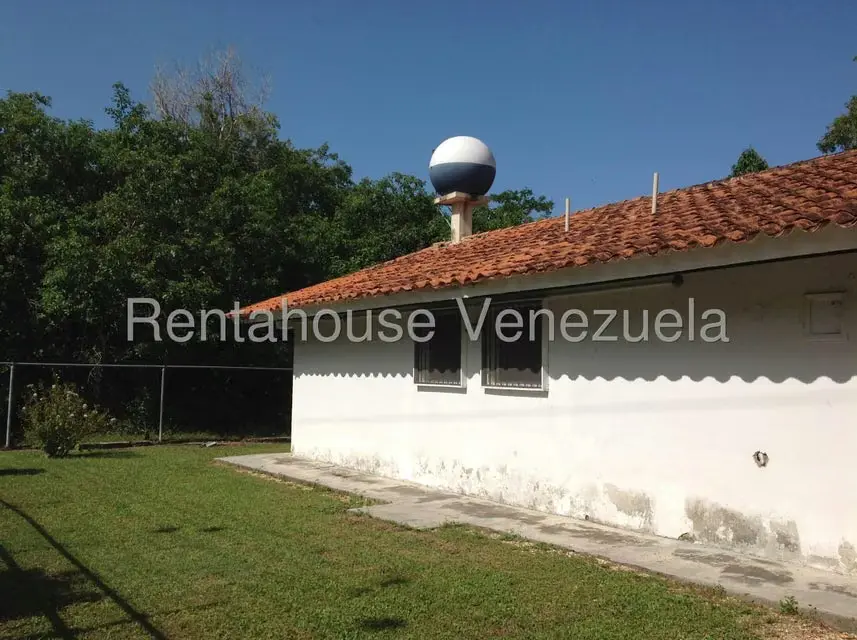 Casa (1 Nivel) en Venta en Flor de Mayo, Miranda - 11