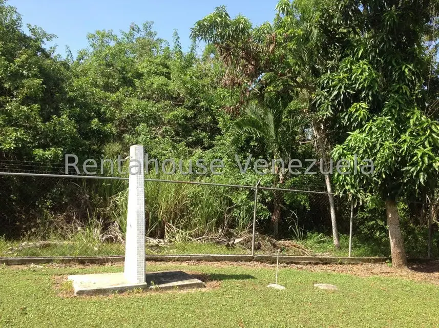 Casa (1 Nivel) en Venta en Flor de Mayo, Miranda - 15