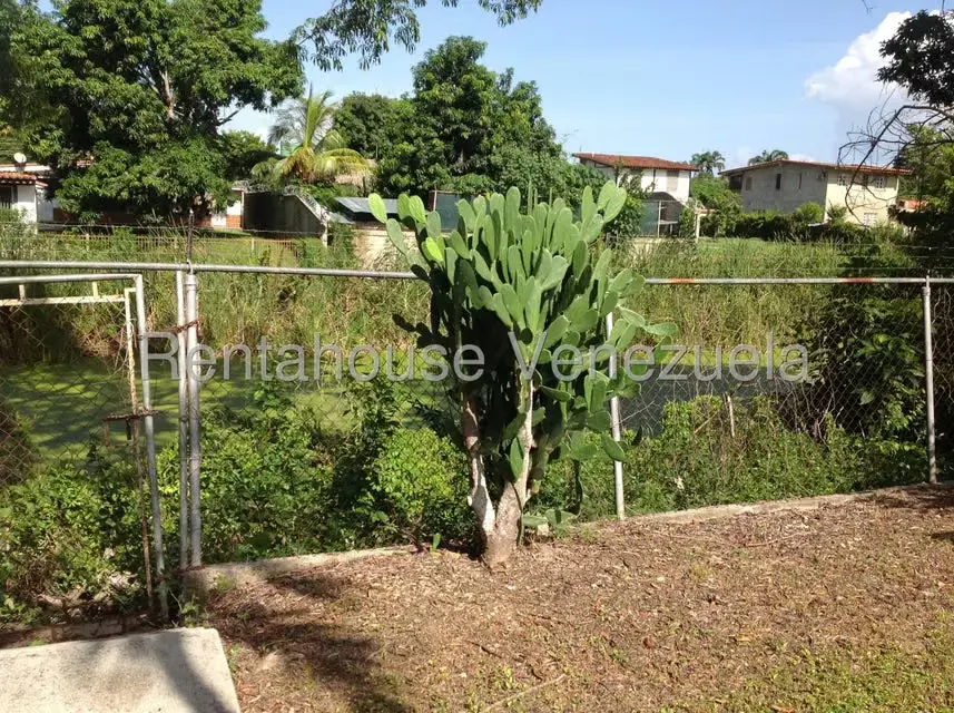 Casa (1 Nivel) en Venta en Flor de Mayo, Miranda - 19