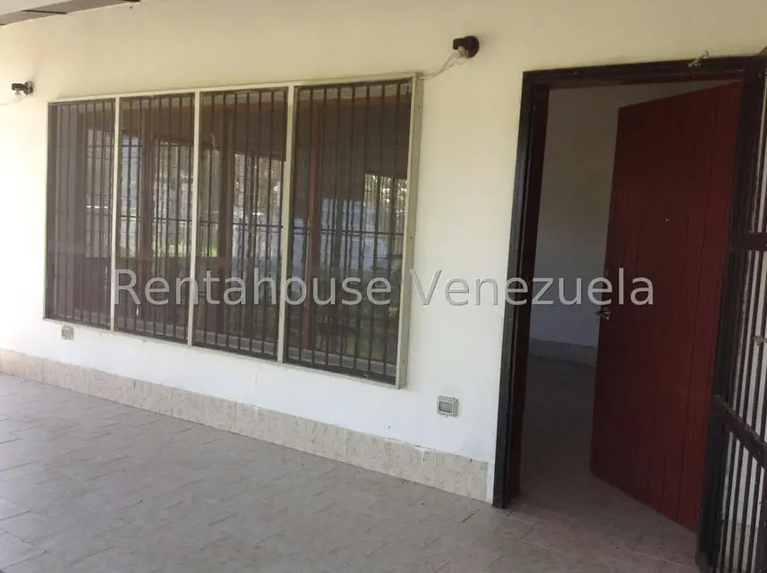 Casa (1 Nivel) en Venta en Flor de Mayo, Miranda - 20