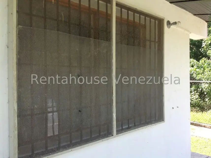 Casa (1 Nivel) en Venta en Flor de Mayo, Miranda - 21
