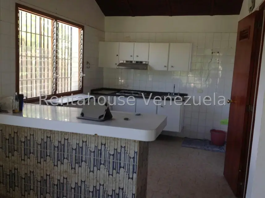 Casa (1 Nivel) en Venta en Flor de Mayo, Miranda - 27