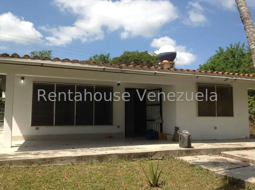Casa (1 Nivel) en Venta en Flor de Mayo, Miranda - 3