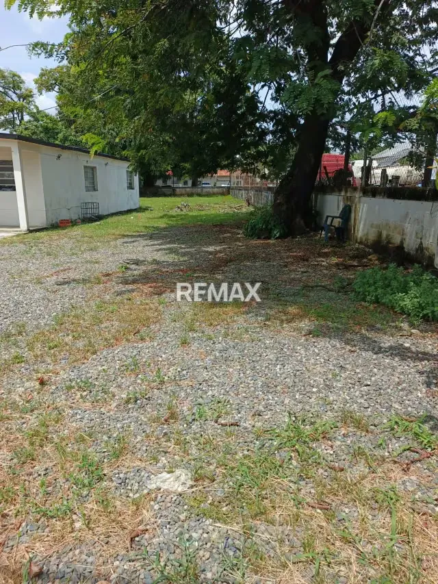 En Venta Casa con Local Comercial con amplio Terreno propio ,ubicada en Guanare, Avenida Juan Fernandez de Leon, Primera Entrada Sector Sucre, Guanare, Portuguesa, Venezuela - 2