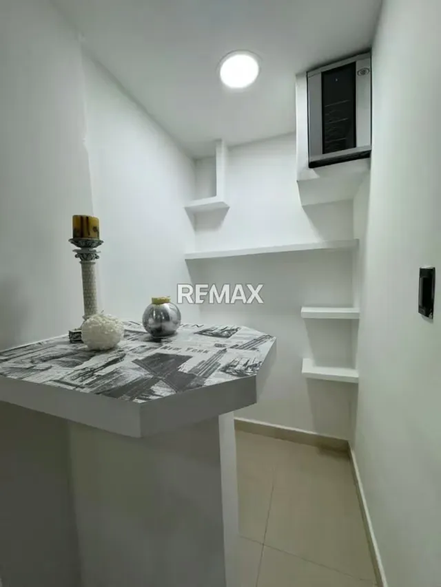 Apartamento Amoblado en Alquiler en Mañongo, Plaza Real - 12