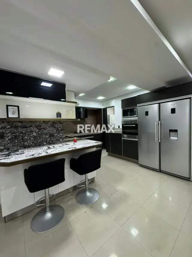 Apartamento Amoblado en Alquiler en Mañongo, Plaza Real - 7