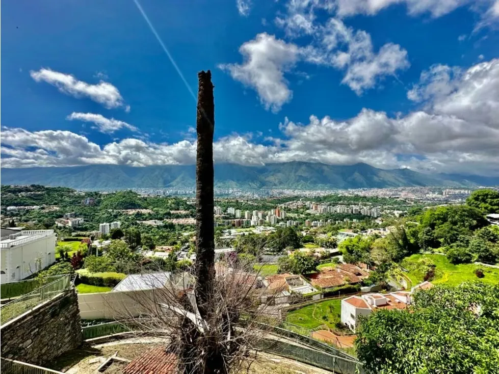 Se vende casa 1.200m2 6h+s+2ch/10b/6p Cerro Verde - 27