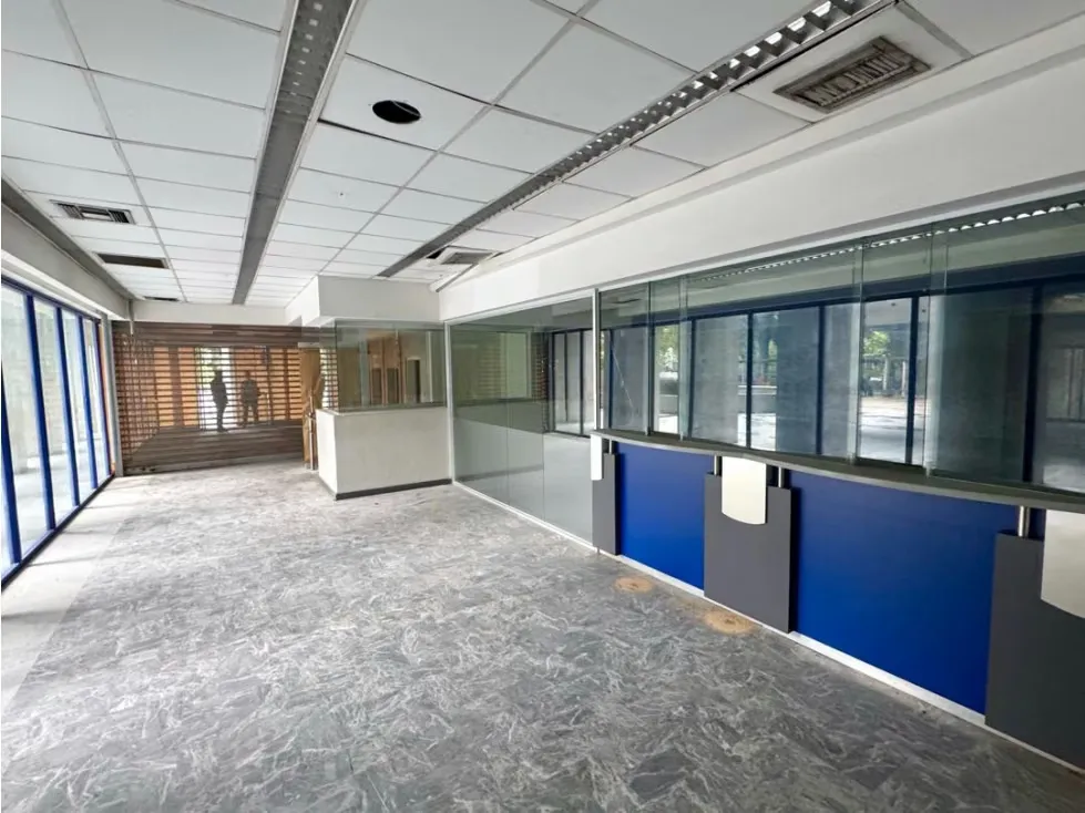 En Venta Local Comercial en Los Palos Grandes. Chacao - Caracas - 13