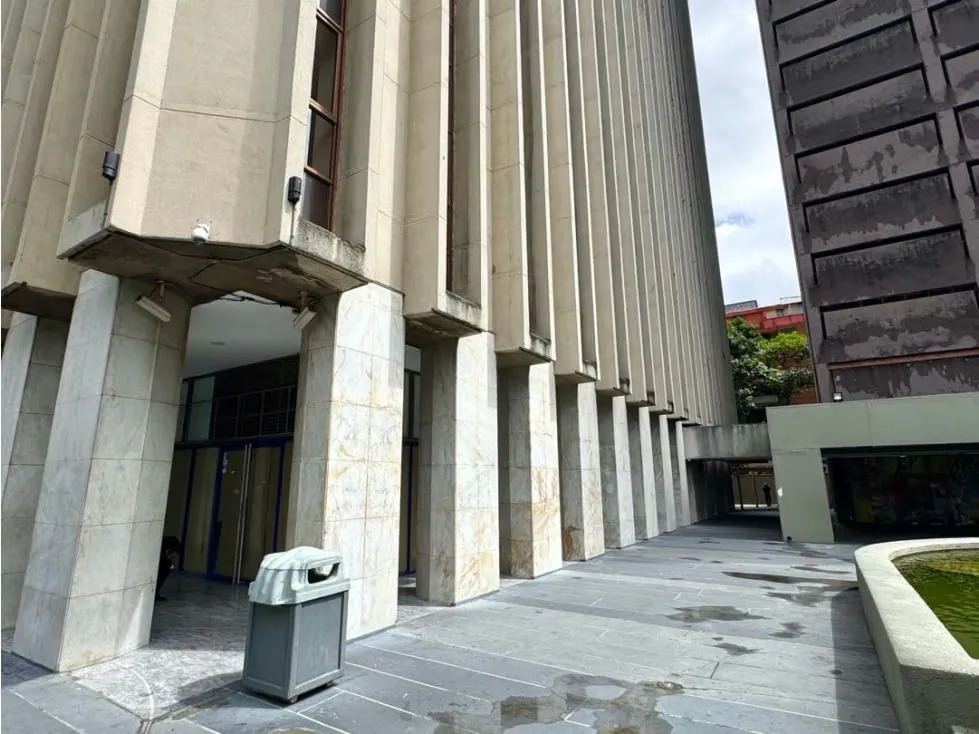 En Venta Local Comercial en Los Palos Grandes. Chacao - Caracas - 4