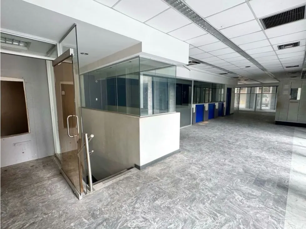 En Venta Local Comercial en Los Palos Grandes. Chacao - Caracas - 8