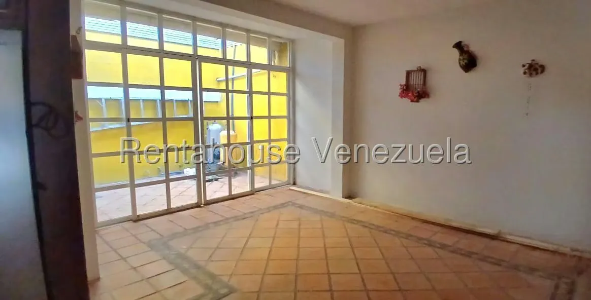 Townhouse (Multiples Niveles) en Venta en Tamare, Zulia - 12