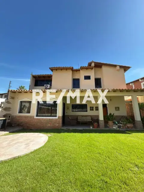 EN VENTA CASA EN URBANIZACION PEDREGAL I, BARQUISIMETO