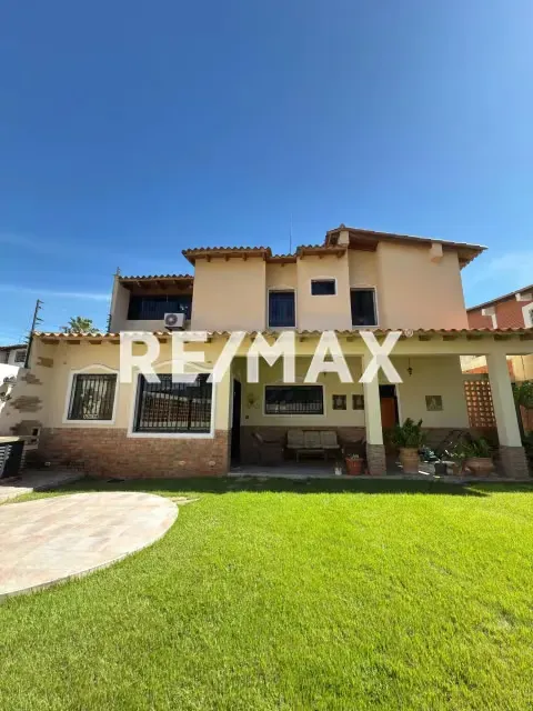 EN VENTA CASA EN URBANIZACION PEDREGAL I, BARQUISIMETO