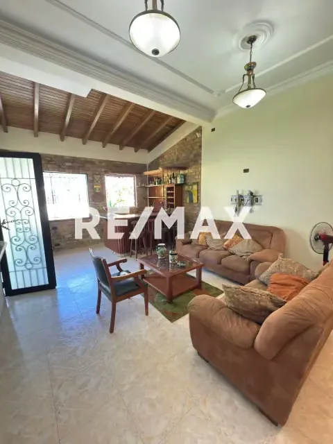 EN VENTA CASA EN URBANIZACION PEDREGAL I, BARQUISIMETO - 17