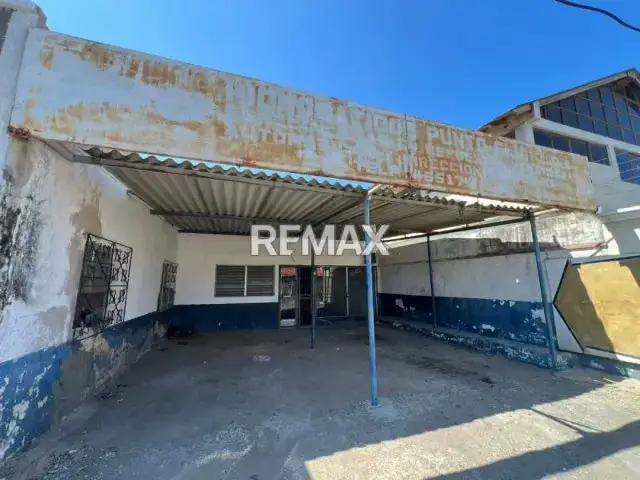 Local en Venta ubicado en la Calle Libertad del Centro de Punto Fijo