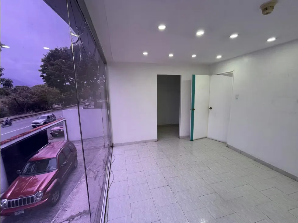 Vendo casa comercial 631m2 Chuao 5648 - 29