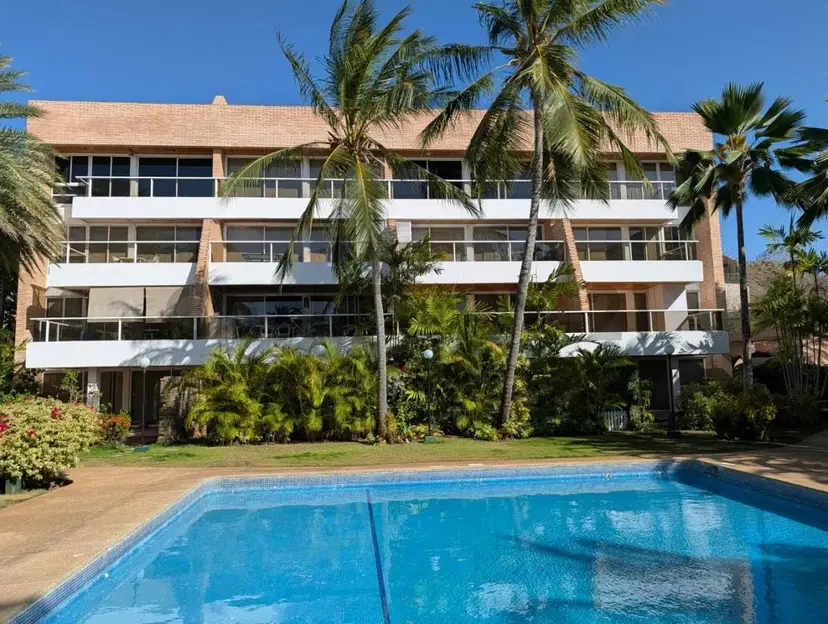 Apartamento tipo Penthouse ubicado en el sector Playa Moreno en Pampatar