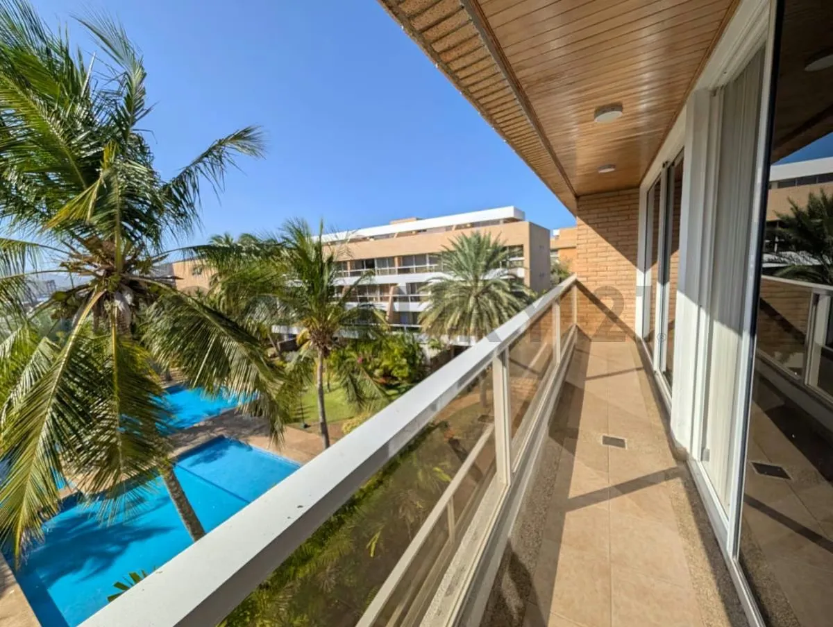 Apartamento tipo Penthouse ubicado en el sector Playa Moreno en Pampatar - 7