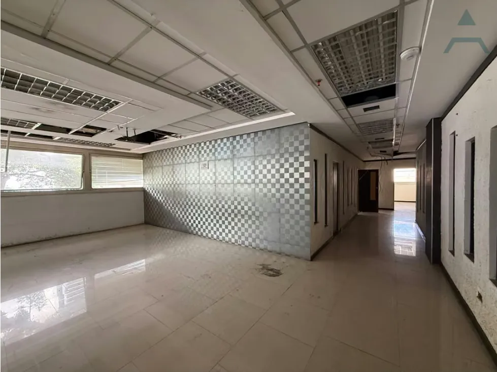 Se vende Edificio 5145m² 20p La Urbina - 28