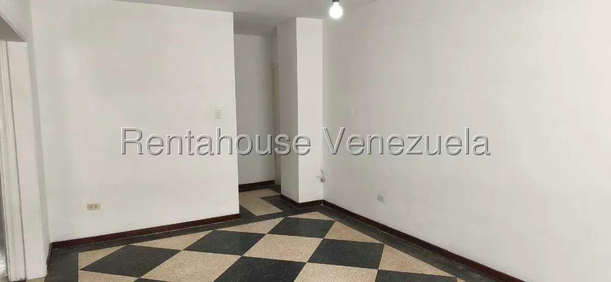 Apartamento (1 Nivel) en Venta en Los Palos Grandes, Distrito Metropolitano - 4