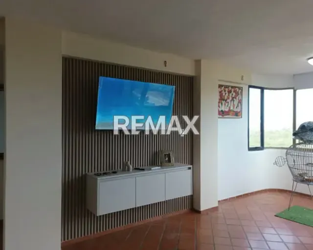 TÚ NUEVO HOGAR TE ESPERA EN LOS ROBLES: CONFORT, DISEÑO MODERNO Y UBICACIÓN ESTRATÉGICA - 4