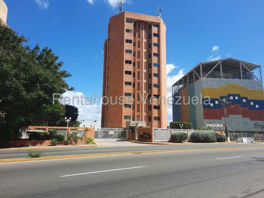 Apartamento (1 Nivel) en Alquiler en Avenida El Milagro, Zulia