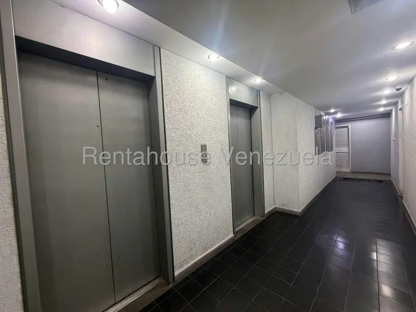 Apartamento (1 Nivel) en Venta en San Bernardino, Distrito Metropolitano - 18