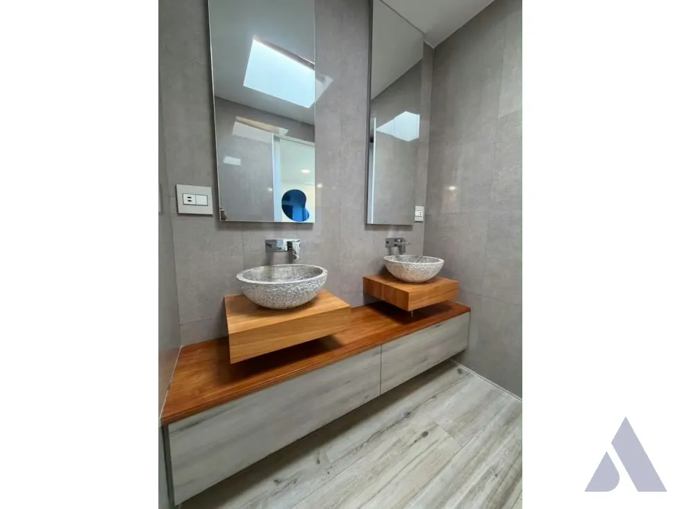 Vendo Casa remodelada 824 m2 La Lagunita. - 13