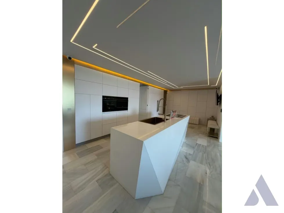 Vendo Casa remodelada 824 m2 La Lagunita. - 8