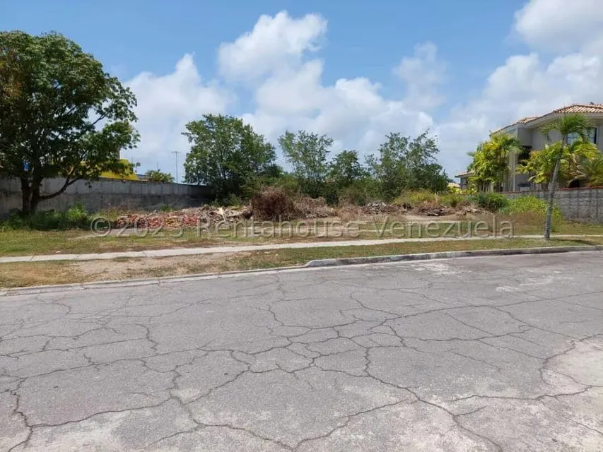 Terreno (Residencial) en Venta en Puerto Encantado, Miranda - 3