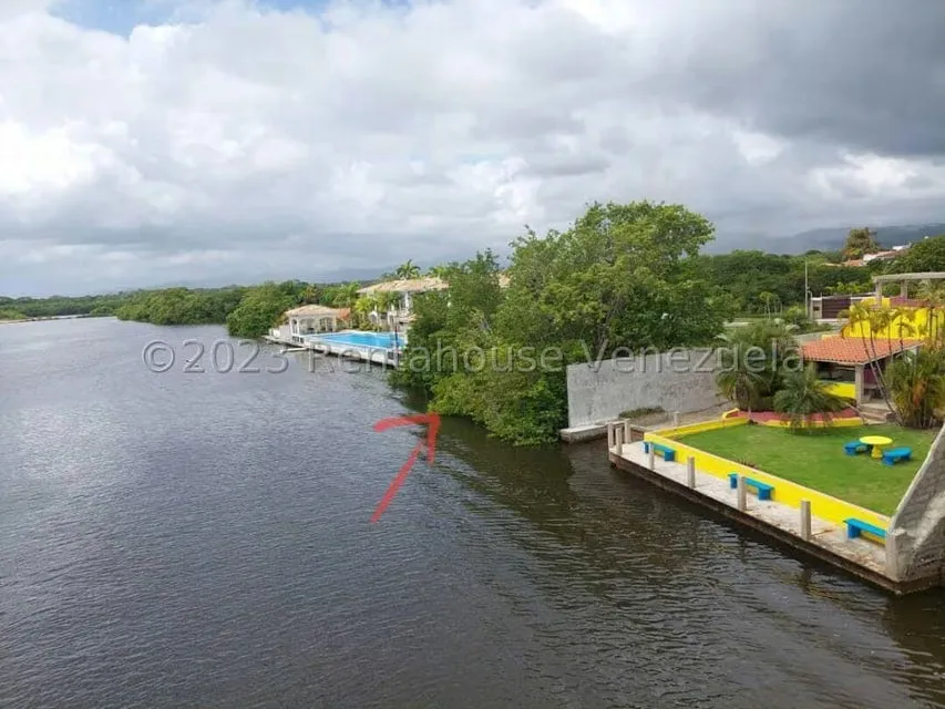 Terreno (Residencial) en Venta en Puerto Encantado, Miranda - 5
