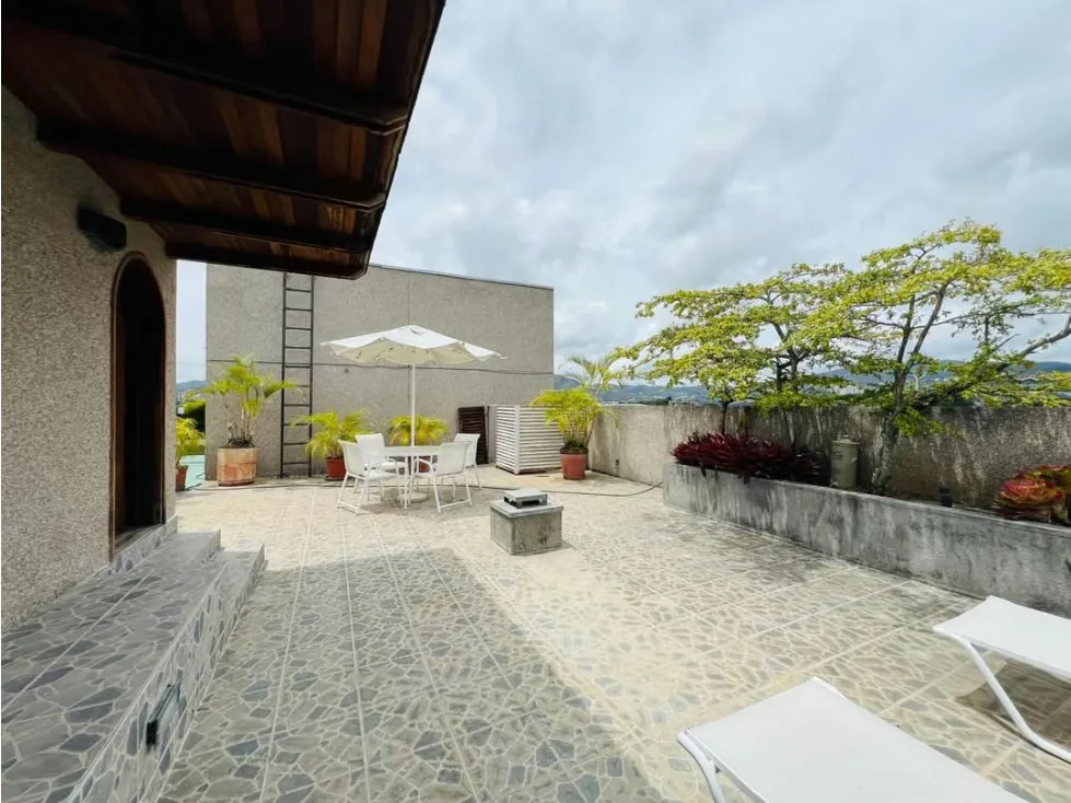 Se alquila Apto 263m² 2h+s/3b+s/3p Valle Arriba - 30