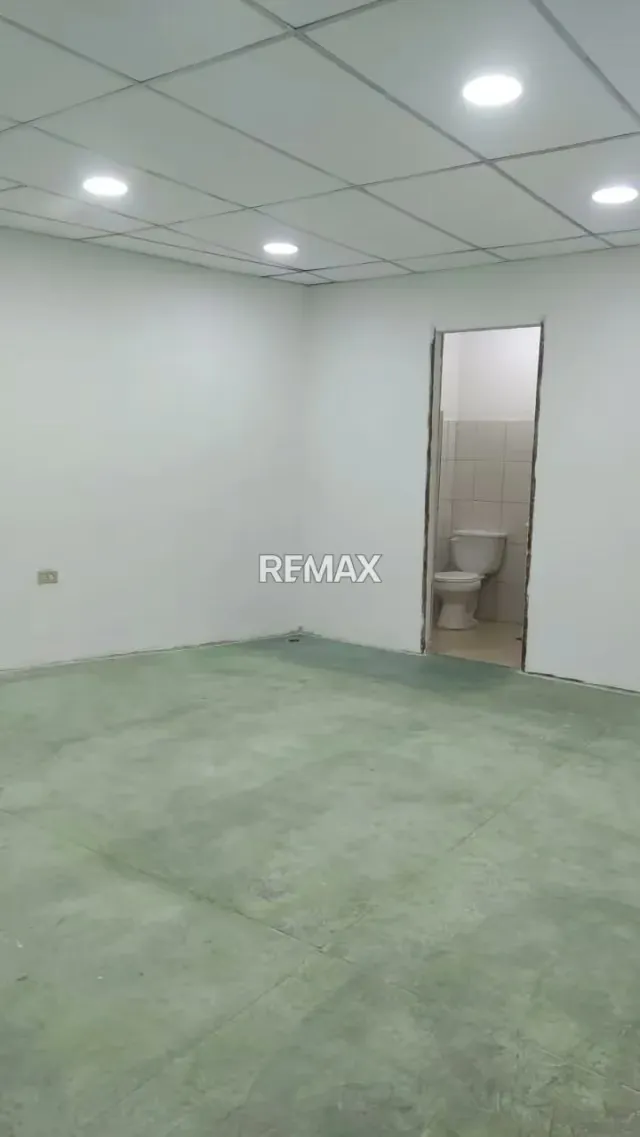 Local Comercial en Alquiler, Ubicado en Avenida 6 entre calles 24 y 25, Sector Las Acacias, Municipio Valera, Estado Trujillo
