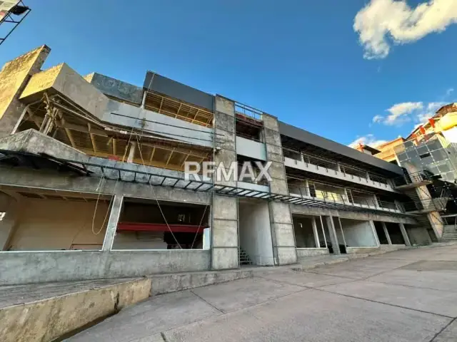 VENTA DE LOCAL COMERCIAL NUMERO 2-12 EDIFICIO 58